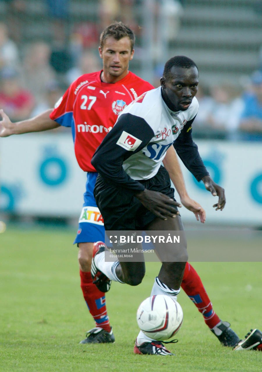 Paul Oyuga mot Kenneth Rasmussen