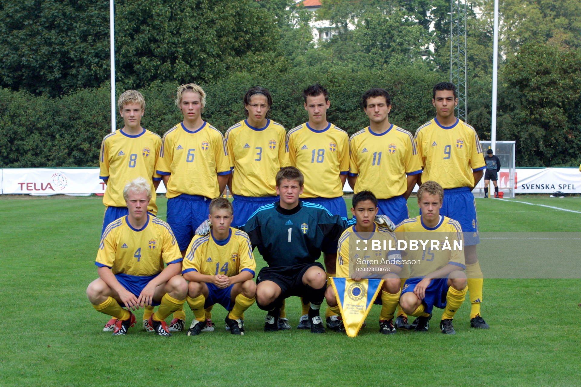 Daniel Eres, Anders Selander, Isak Dahlin, Rickard Winberg, Mollar Sarkis, Imad Khalili, Främre raden: Christofer Dahlström, Pierre Börjesson, Viktor Bergstrand, Erik Lind och David Eriksson.