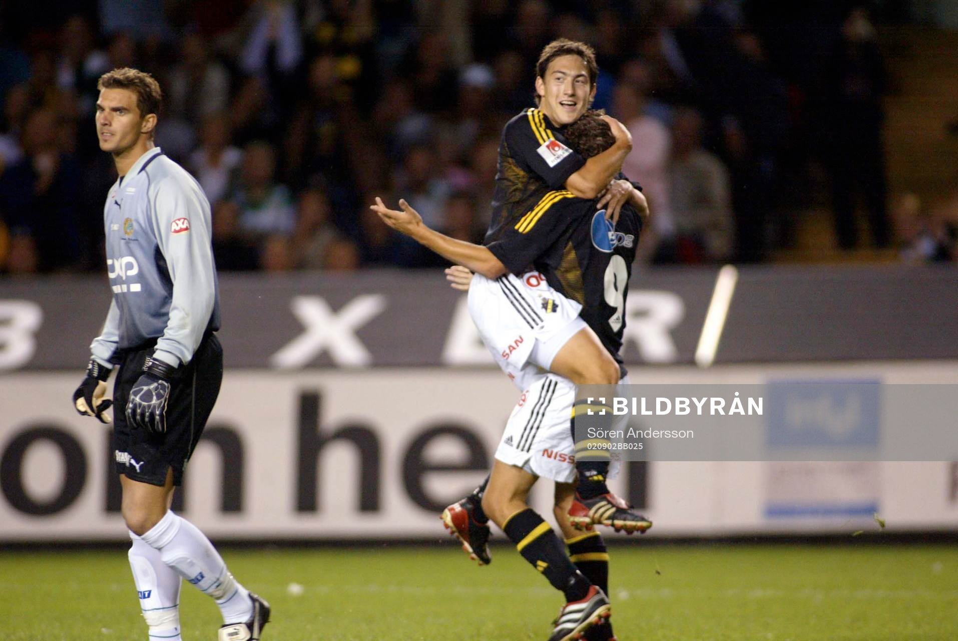Stefan Ishizaki och Daniel Hoch, AIK, jubel och Ante Covic,