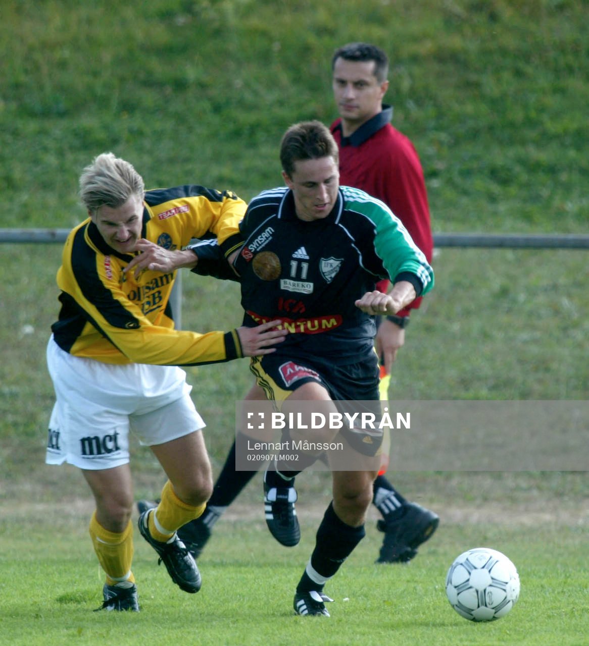 Jimmi Augustsson, IFK Hässleholm tar sig förbi en