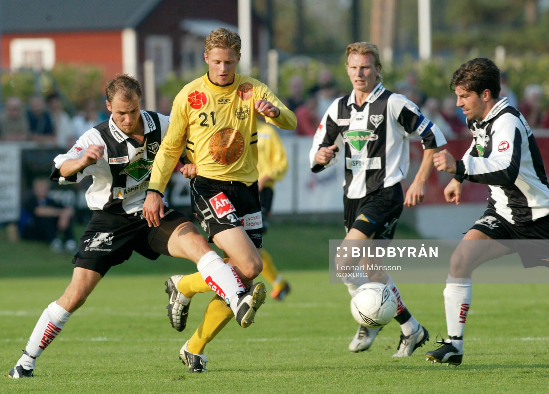 Tre sylviaspelare tar hand om Mattias Andersson