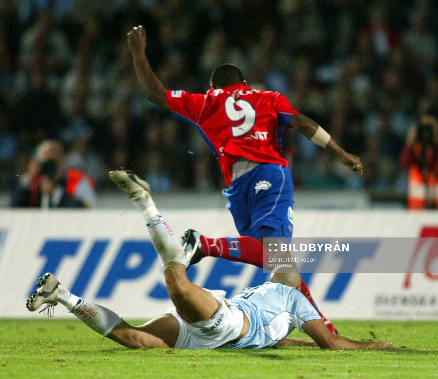 Alvaro Santos, Helsingborg rundar Daniel Majstorovic,
