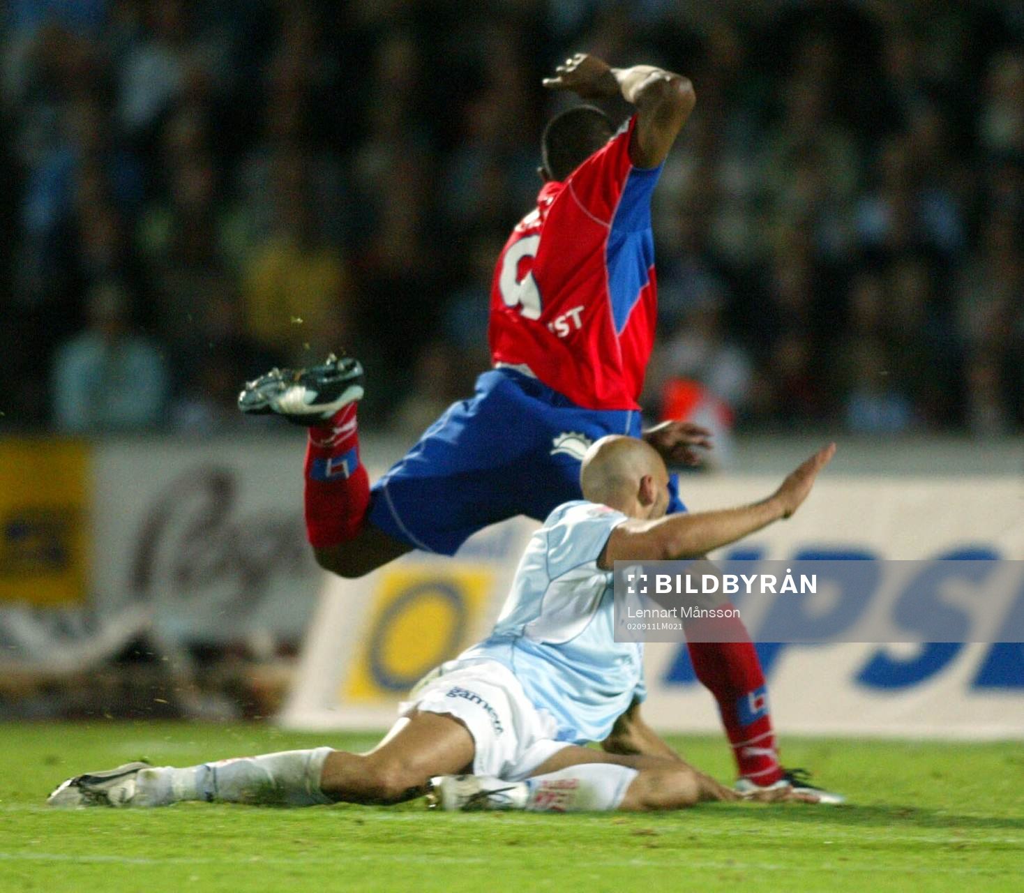 Alvaro Santos, Helsingborg rundar Daniel Majstorovic,