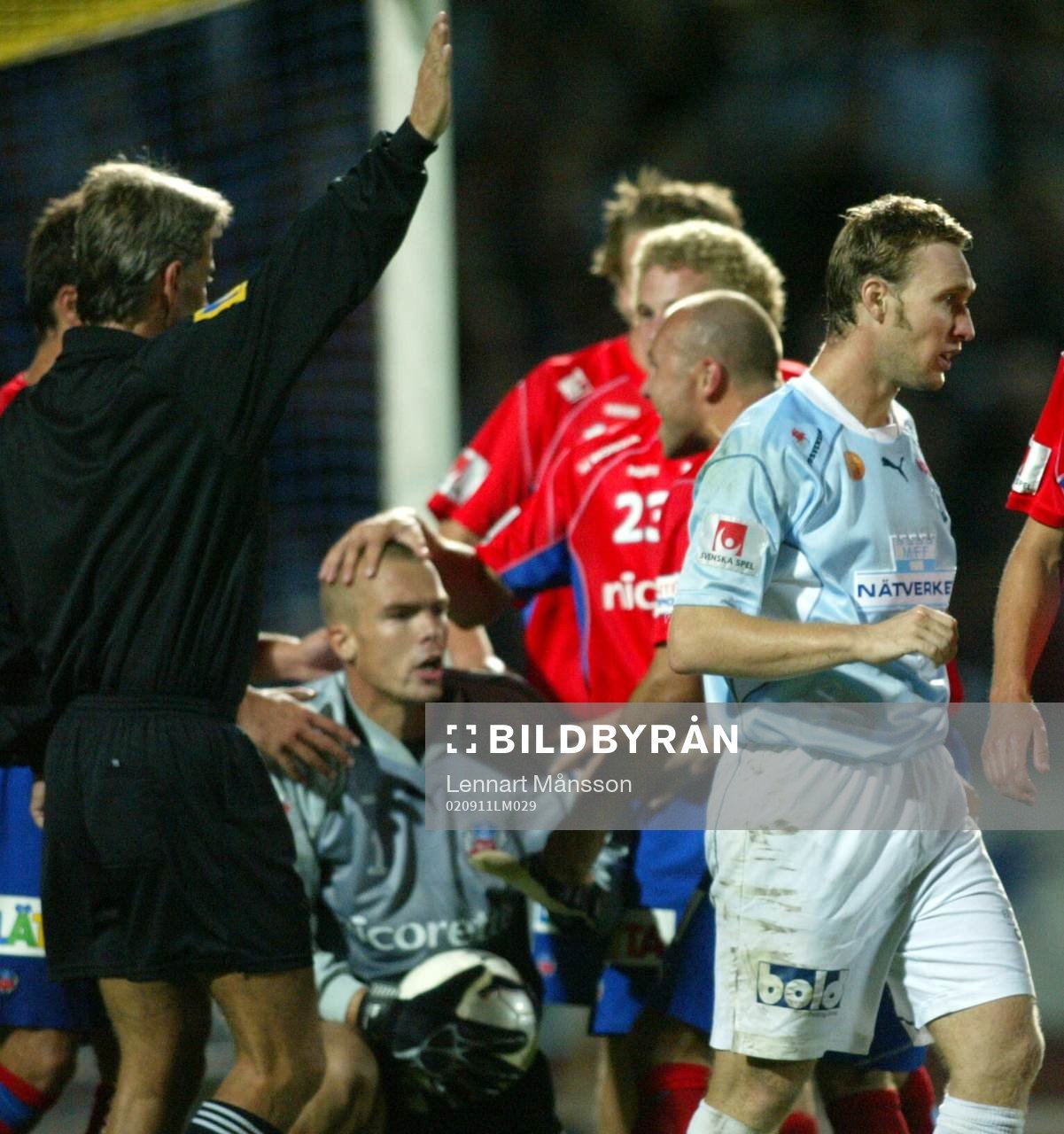 Fredrik Larsson, Helsingborg klappas om