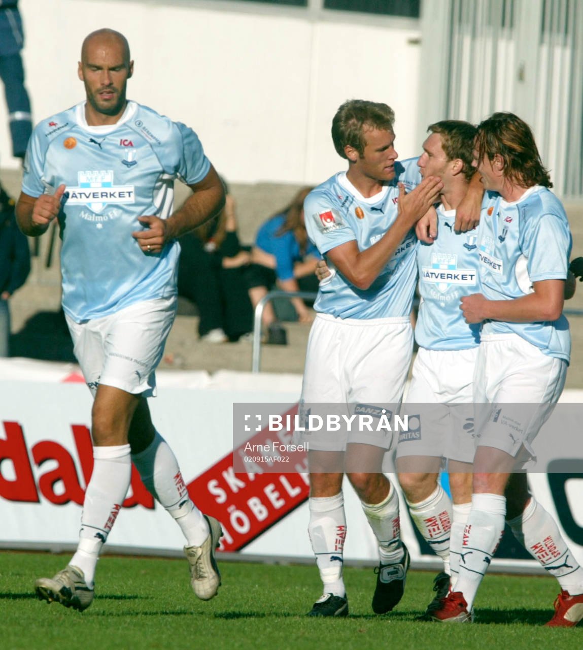 Niklas Skoog, Malmö FF, klappas om