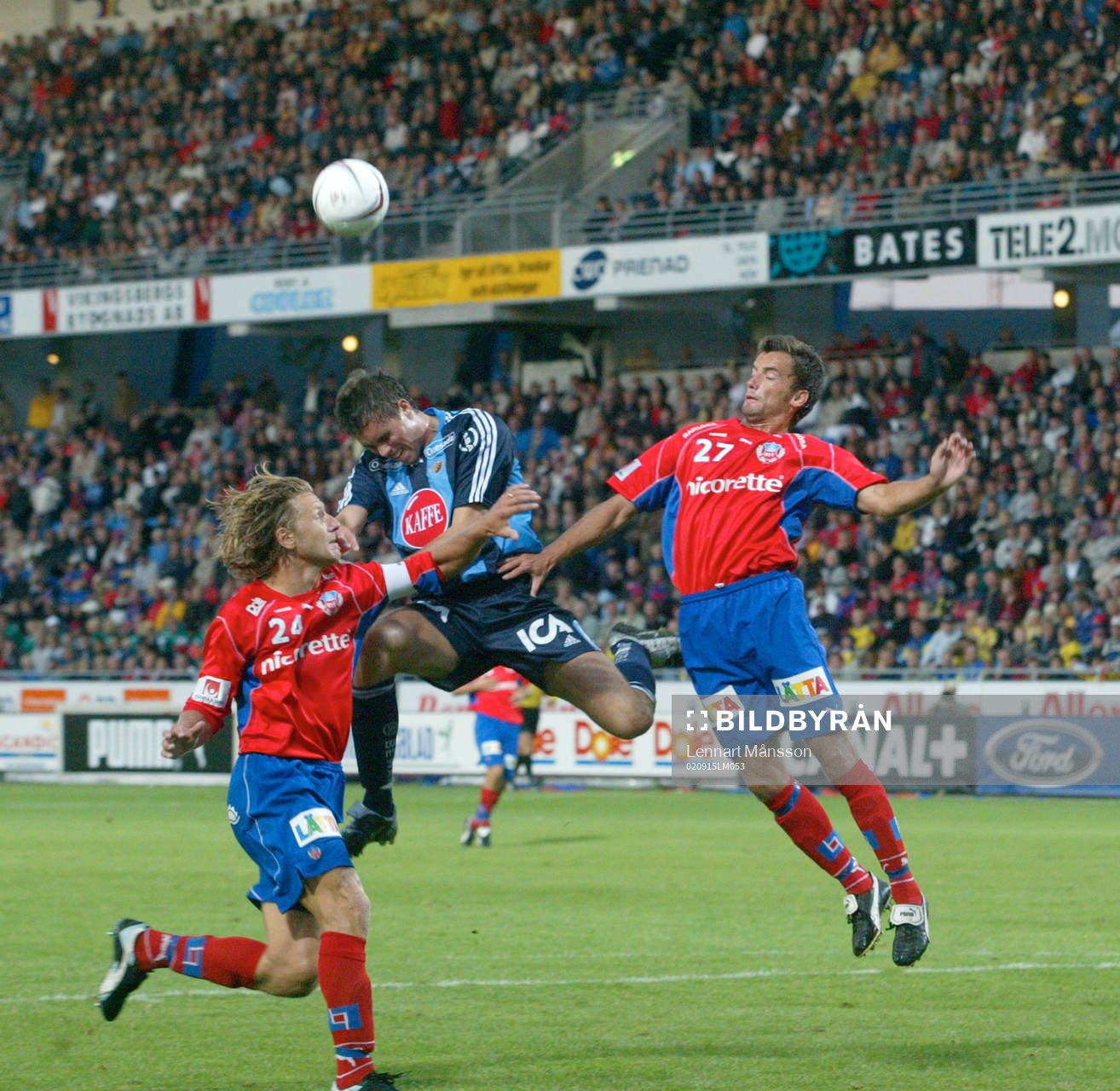 Johan Elmander mot Kenneth Rasmussen och Jesper Jansson.