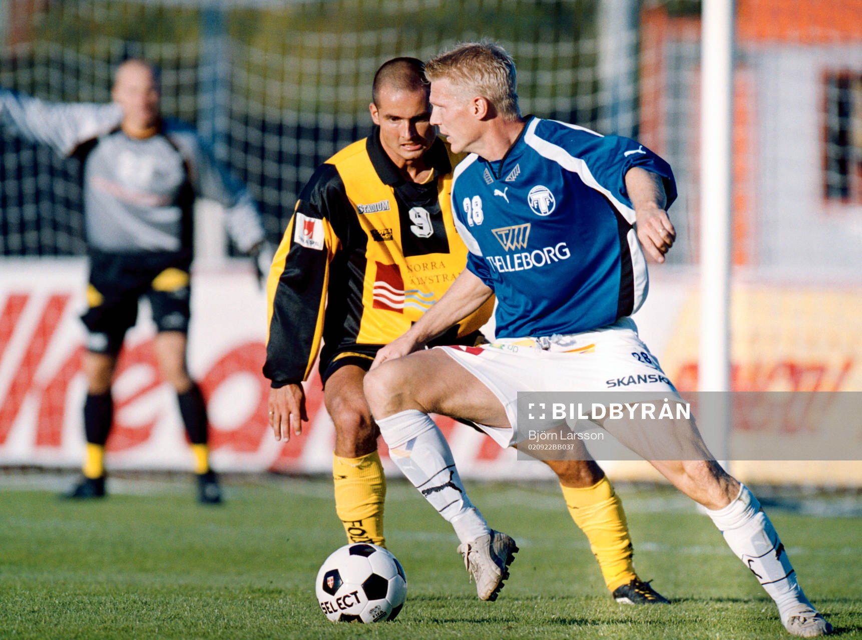 Mats Lilienberg och Joakim Söndergaard i kamp om bollen