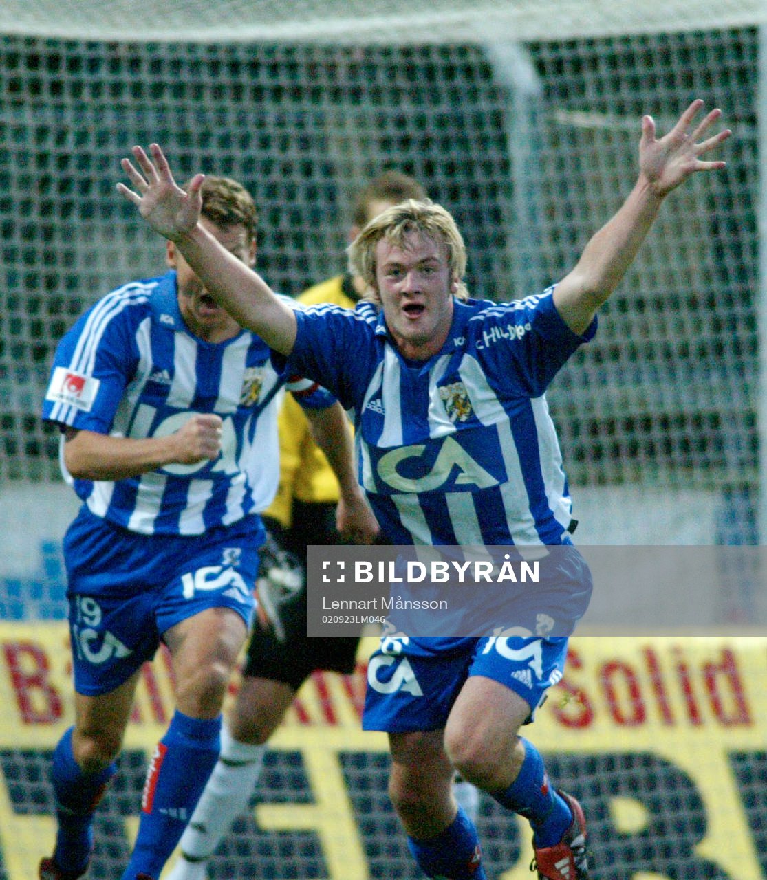 Dennis Jonsson jublar. Jubel