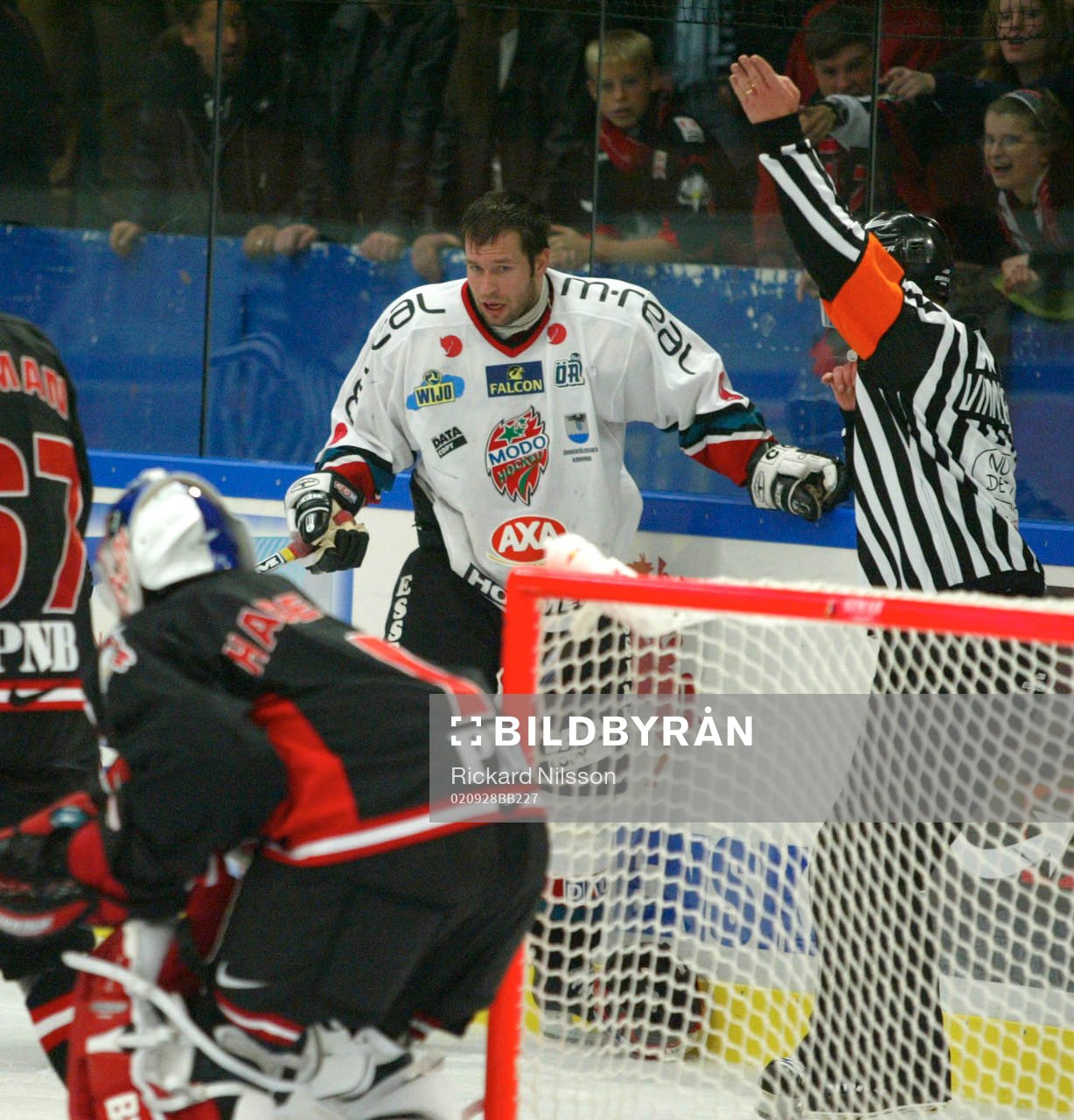 Magnus Wernblom, Modo