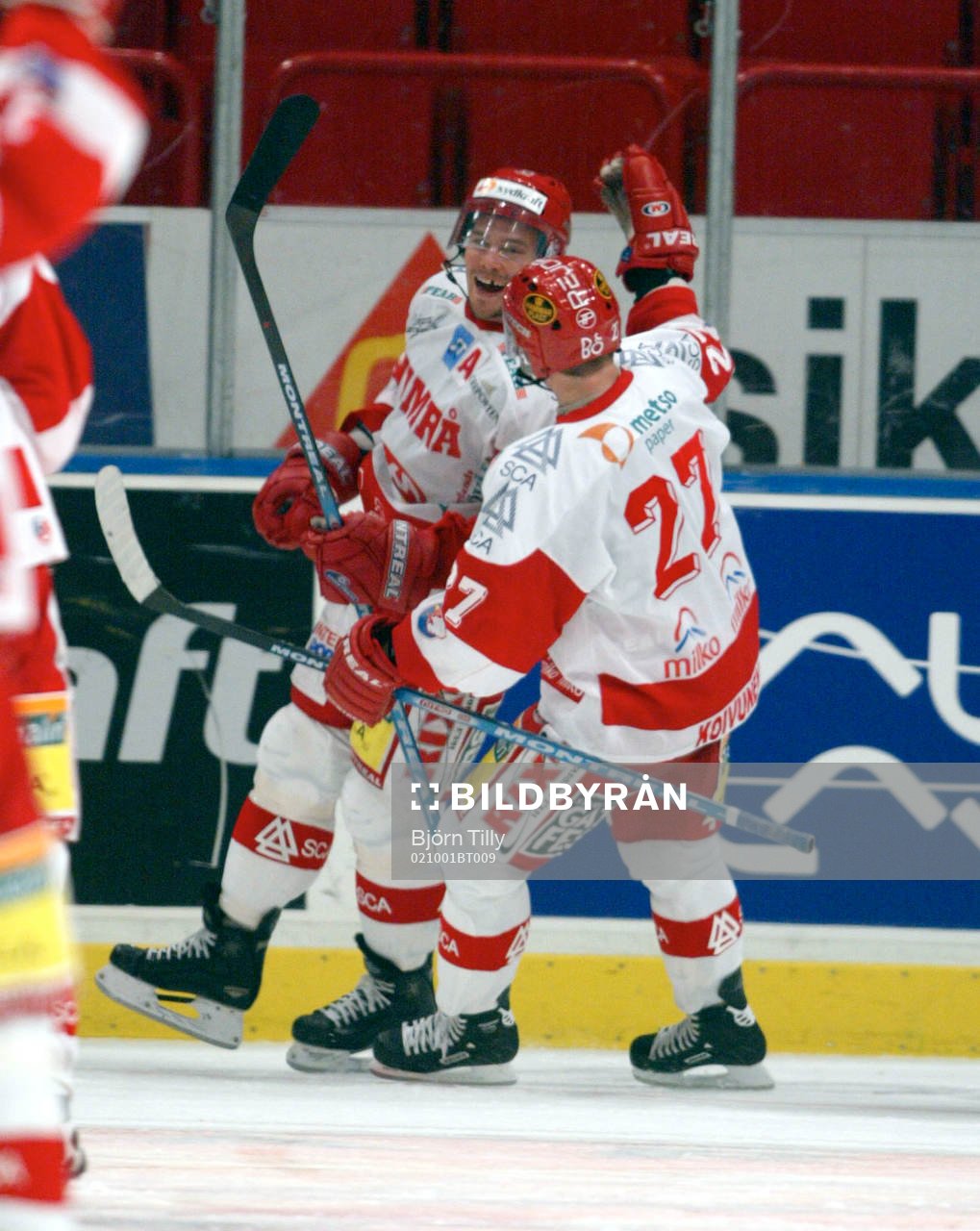 Marcus Matthiasson, Timrå gjorde 0-2 målet och gratuleras