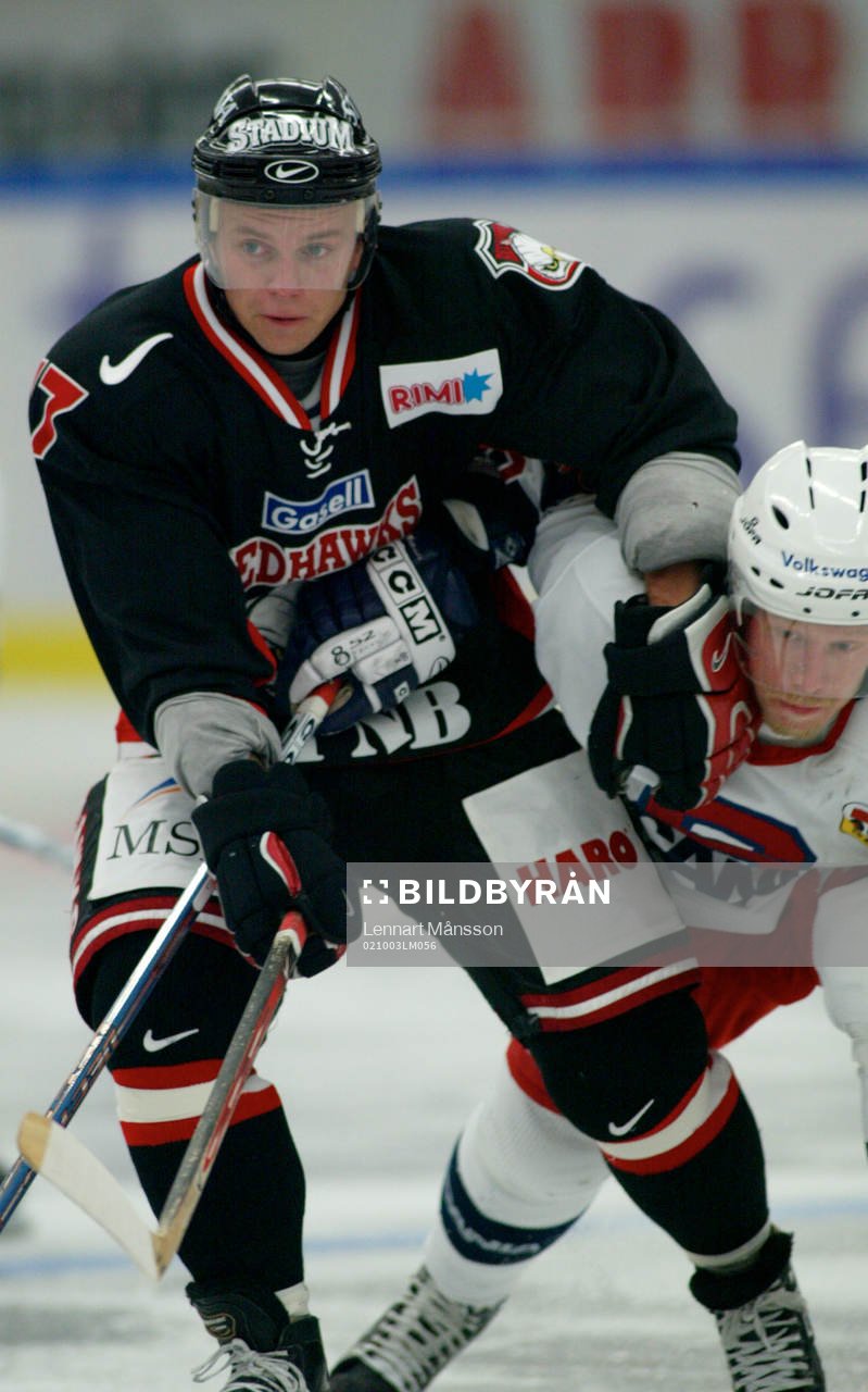 Daniel Rydmark trycker undan Patrik Zetterberg