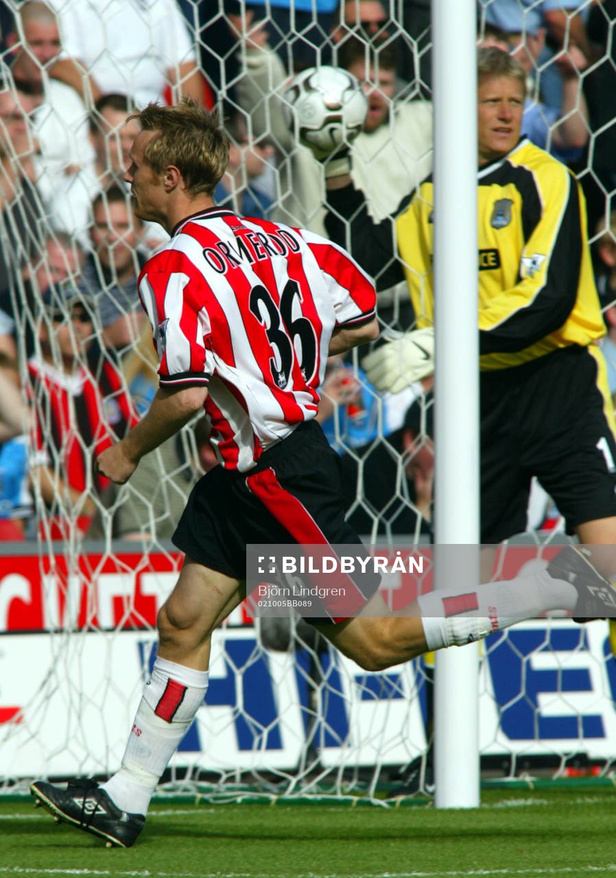  Brett Ormerod, Southampton, jubel