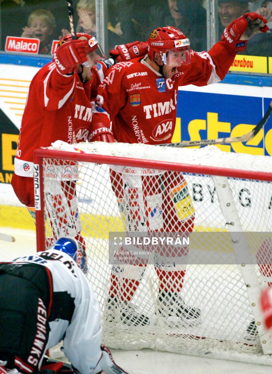 Markus Åkerblom jublar