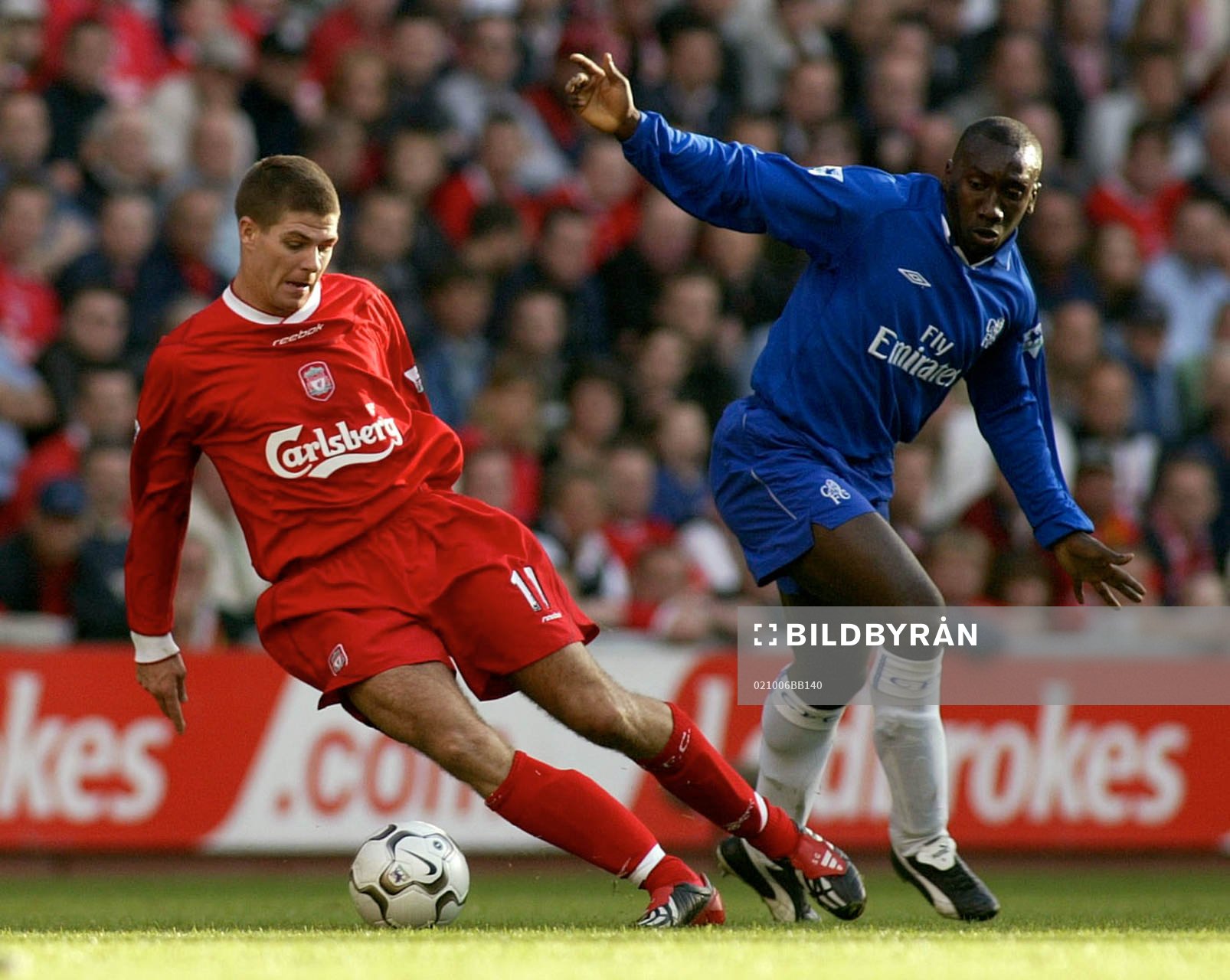 Jimmy Floyd Hasselbaink, Chelsea utmanas av Steven Gerrard