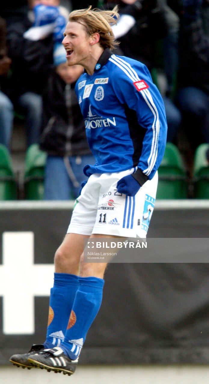  Tommy Bergersen jublar efter att han gjort mål. Jubel.