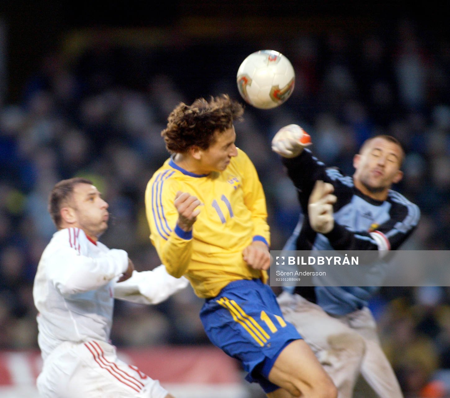 Zlatan Ibrahimovic, Sverige nickar in 1-1. Men i duellen