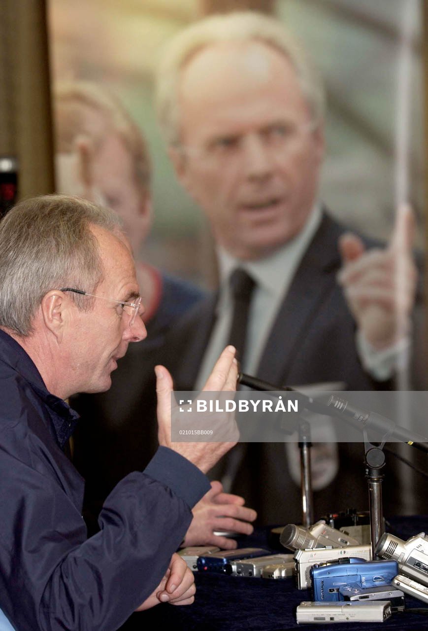  Sven-Göran Eriksson på presskonferens.