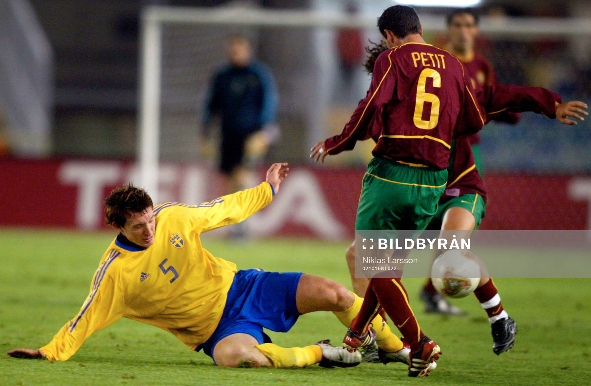 Kim Källström, Sverige, fälld, och Petit, Portugal, tar