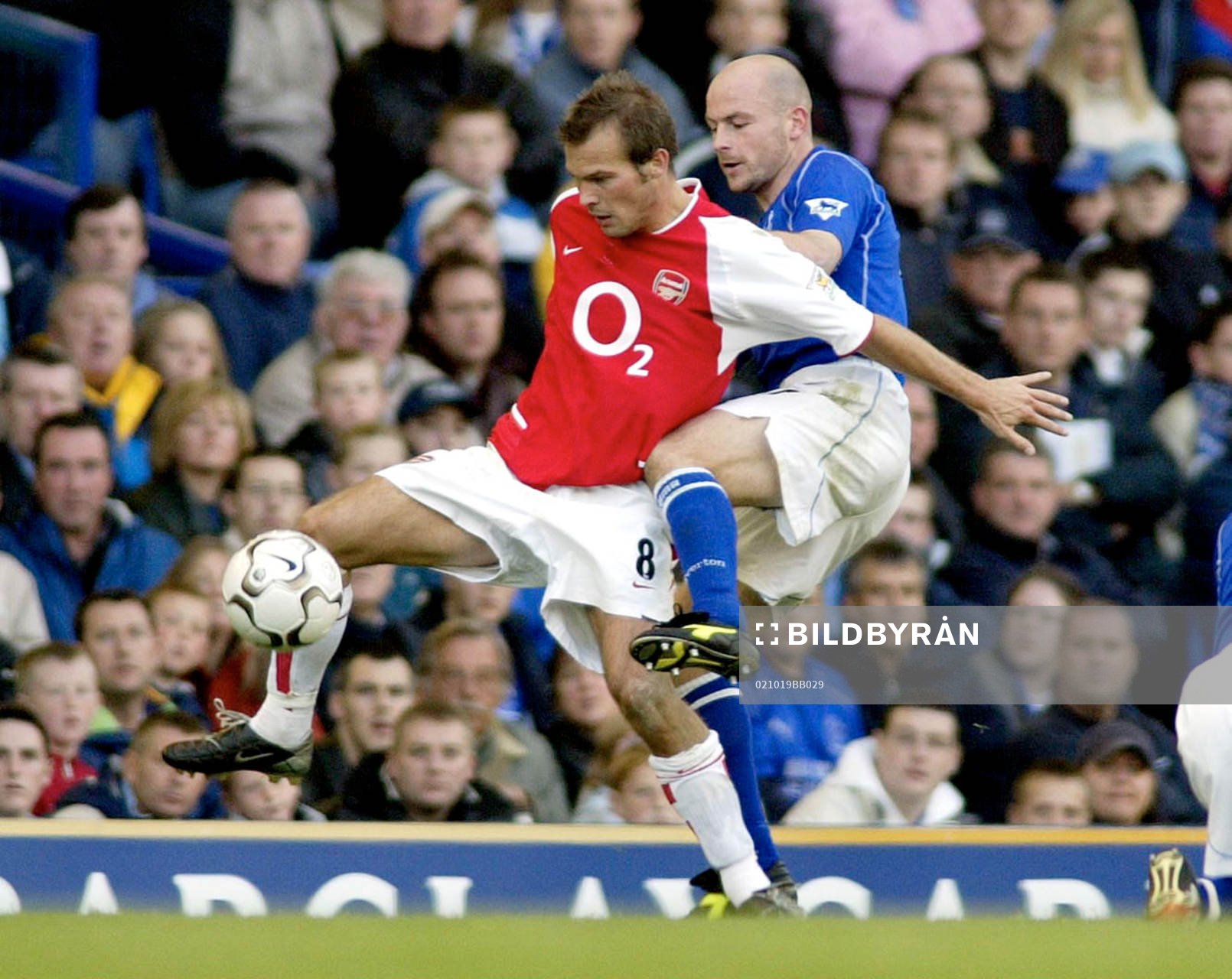 Fredrik Ljungberg, Arsenal i kamp mot Lee Carsley, Everton