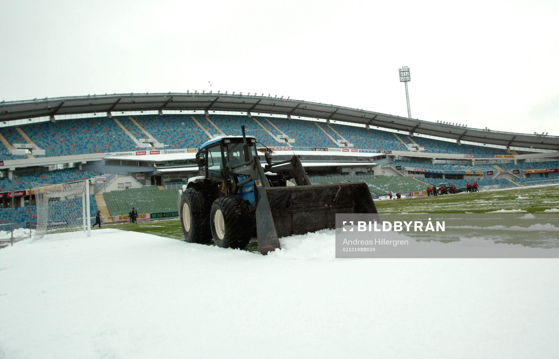Snö, snöskottning, stadion