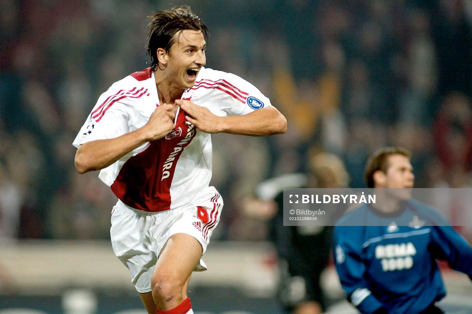 Zlatan Ibrahimovic slår till igen och jublar