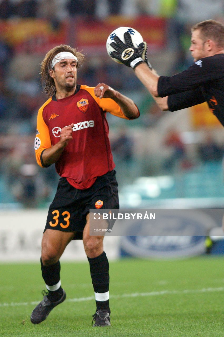  Batistuta.