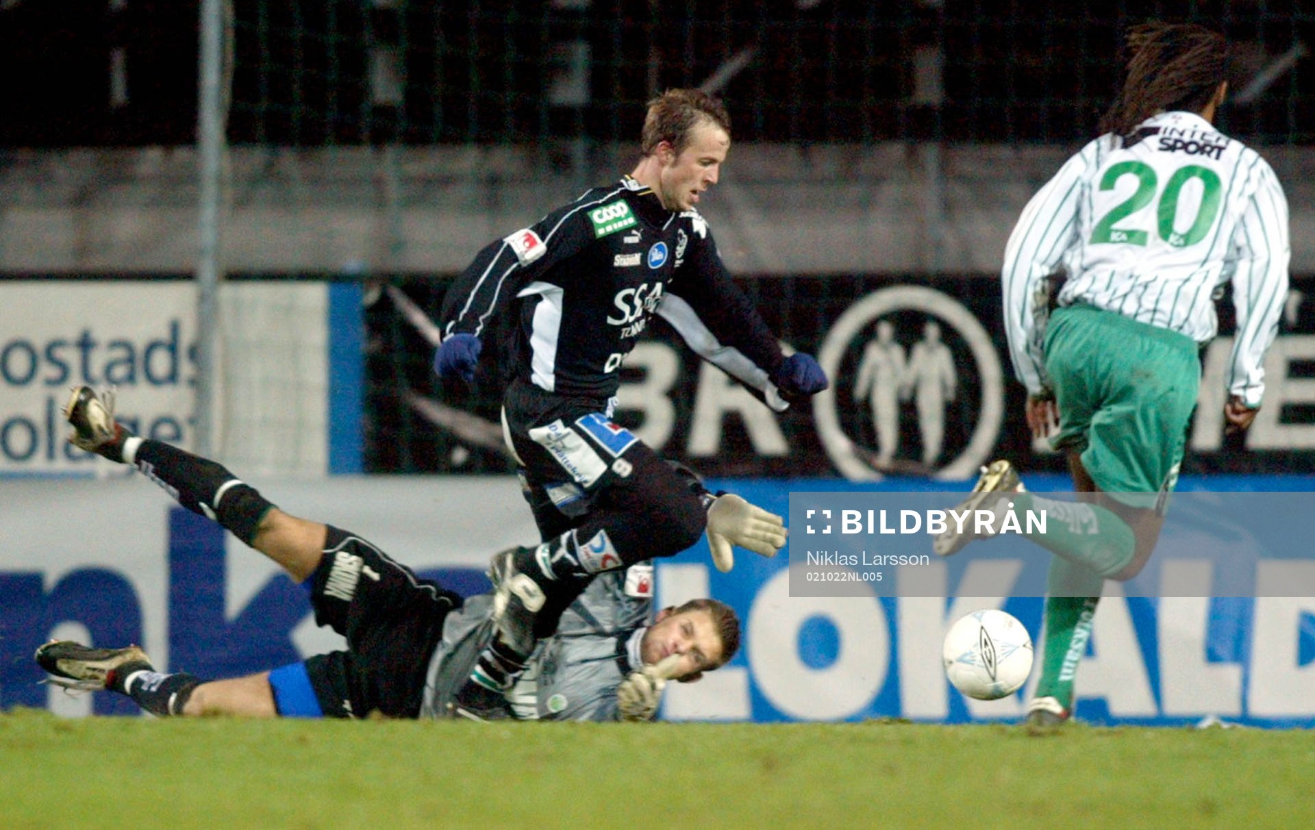 Jimmy Rajala gör 3-0 bakom John Alvbåge