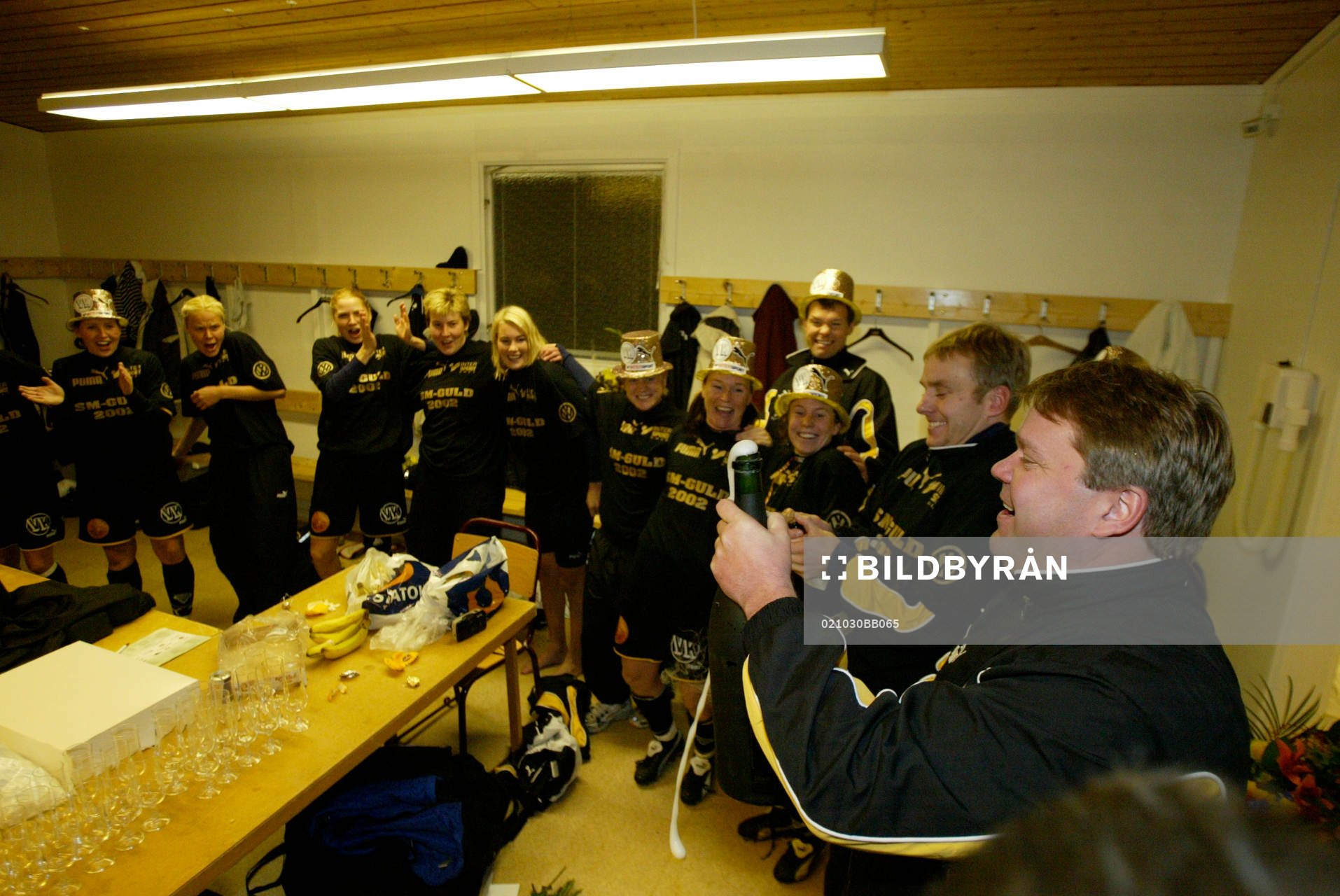 umeå, Hanna Ljungberg med flera i omklädnings rummet och