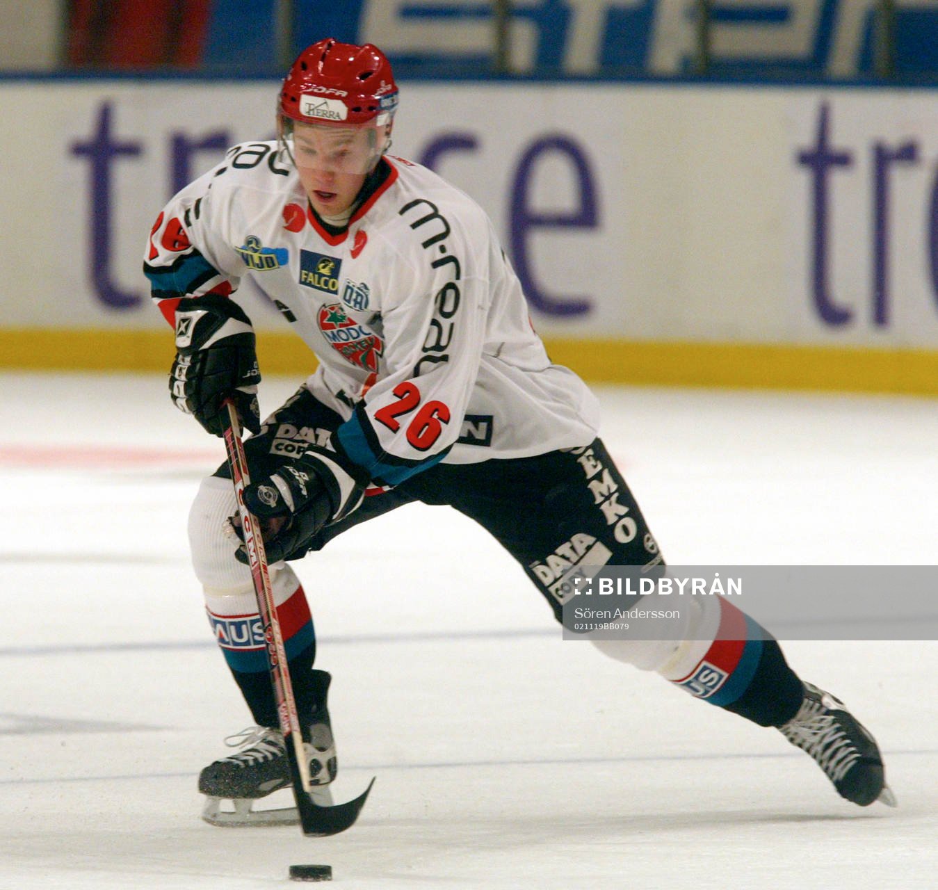 Mattias Wennerberg, Modo