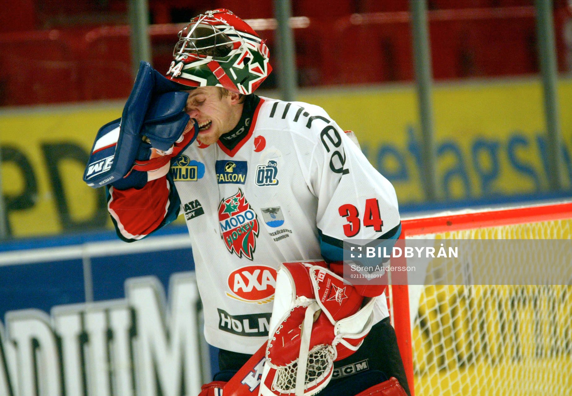 Juuso Riksman, Modo
