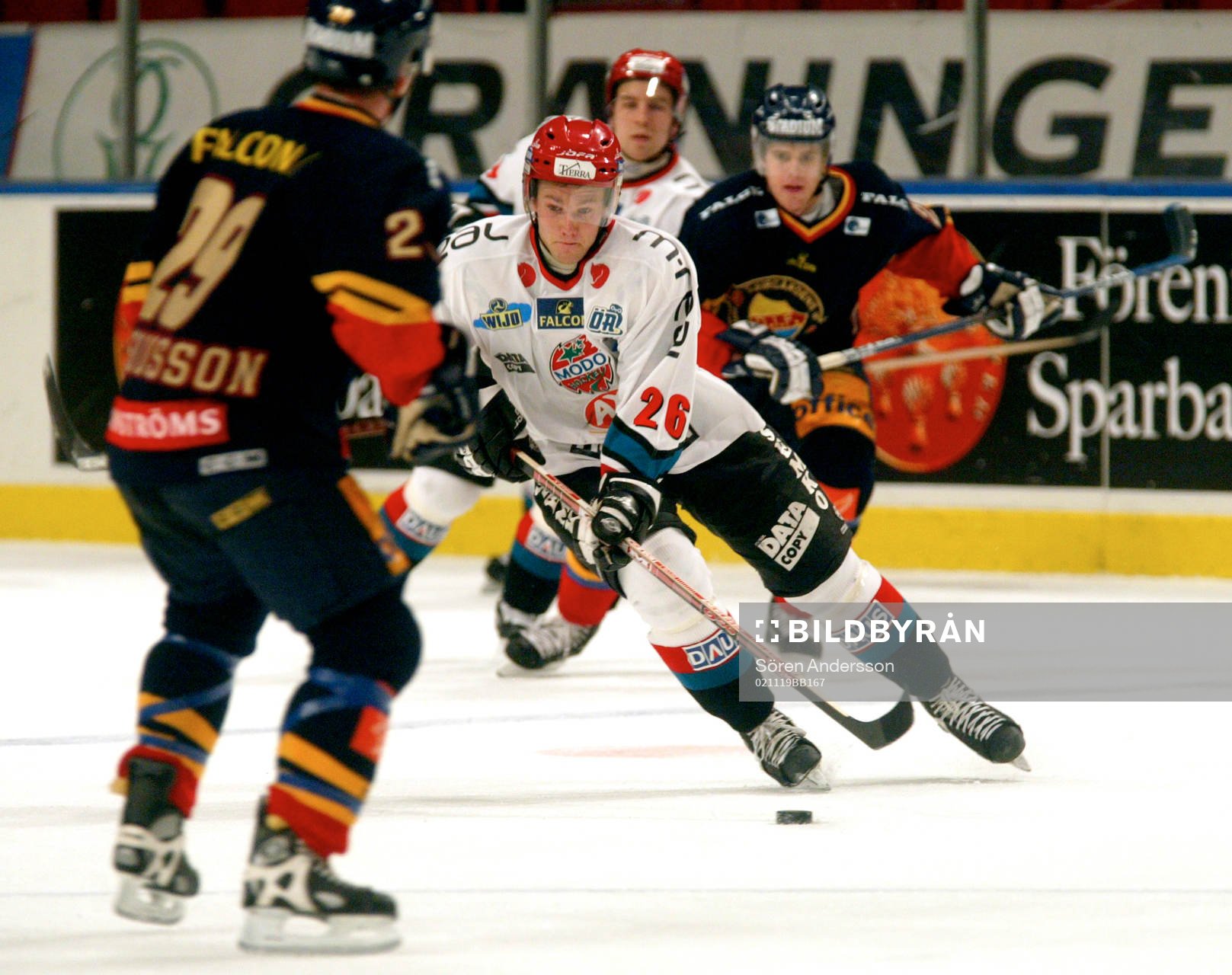 Mattias Wennerberg, Modo