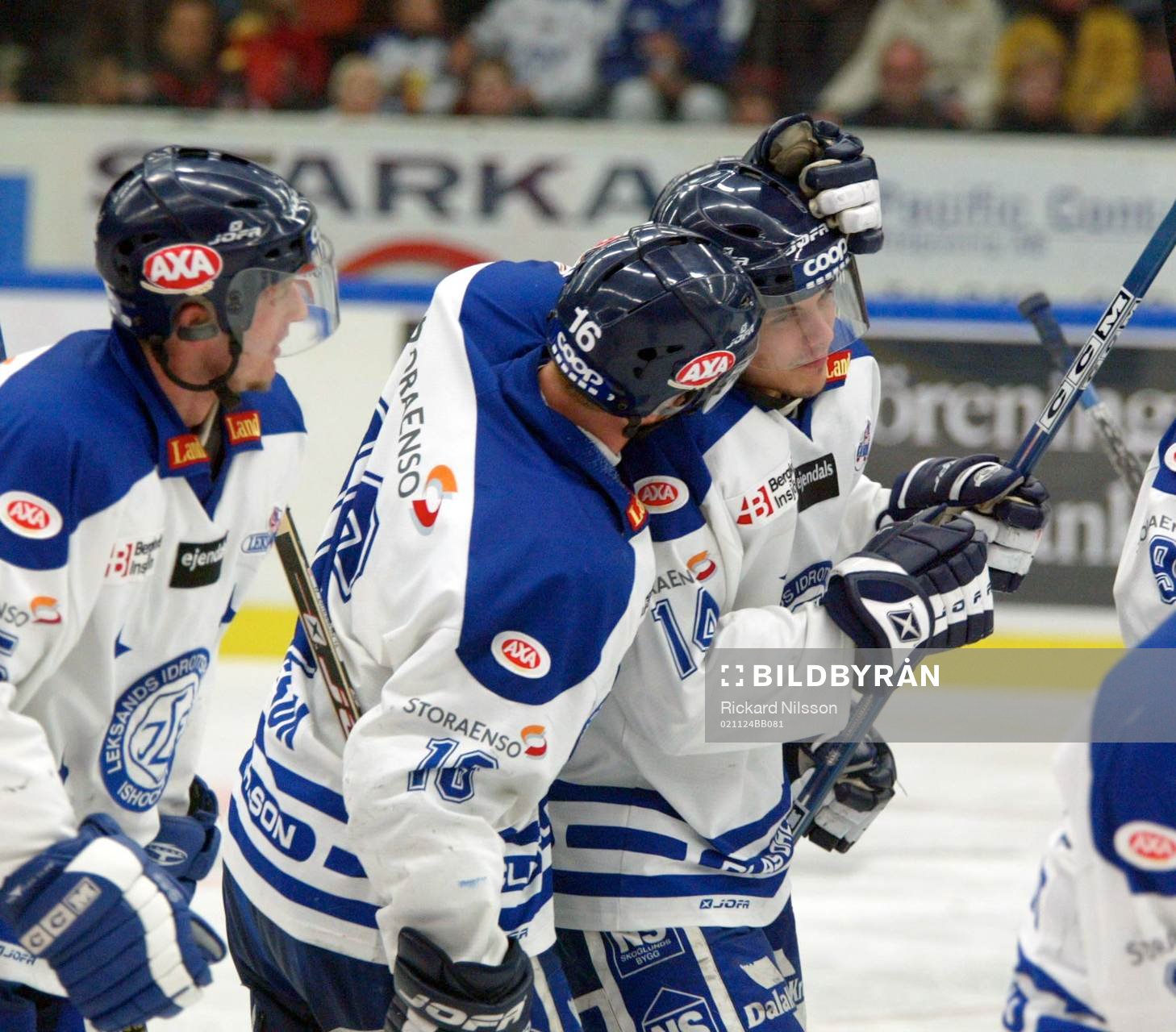 Daniel Widing. Leksand, jubel. Niklas Eriksson klappar om