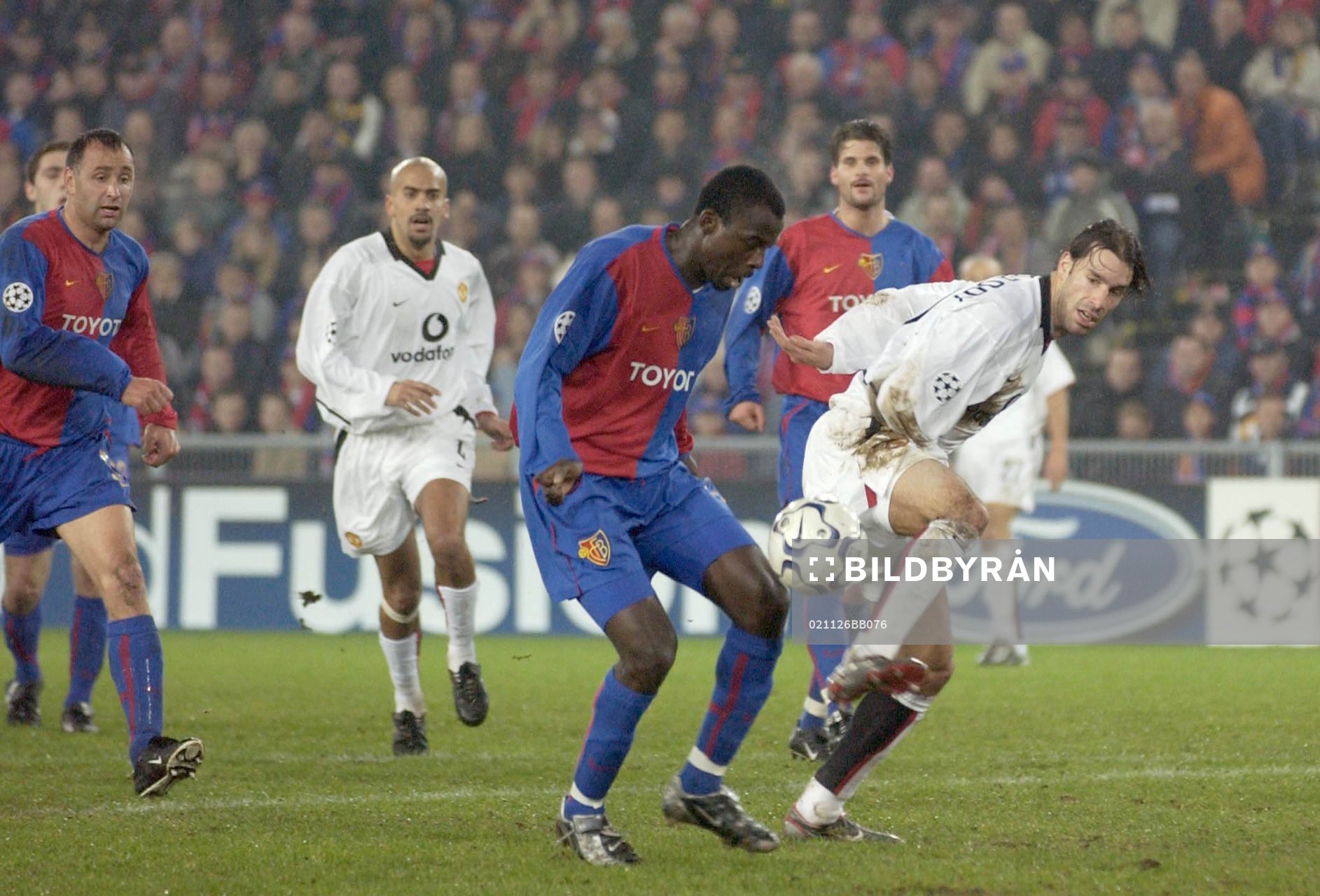 Timothee Atouba, Basel och Ruud van Nistelrooy, Manchester