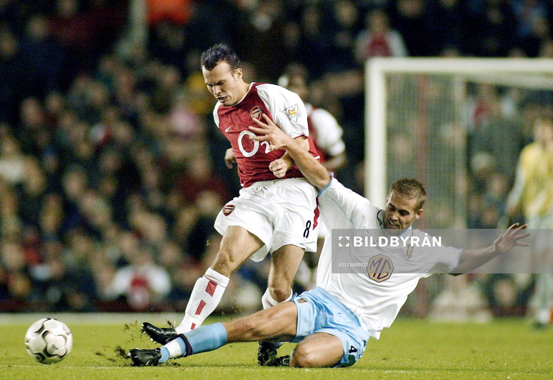Fredrik Ljungberg, Arsenal och Olof Mellberg, Aston Villa