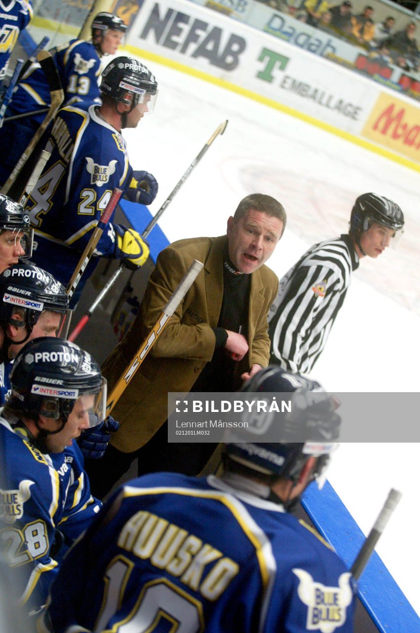 Harald Lückner, tränare, HV 71. Bås, spelarbås