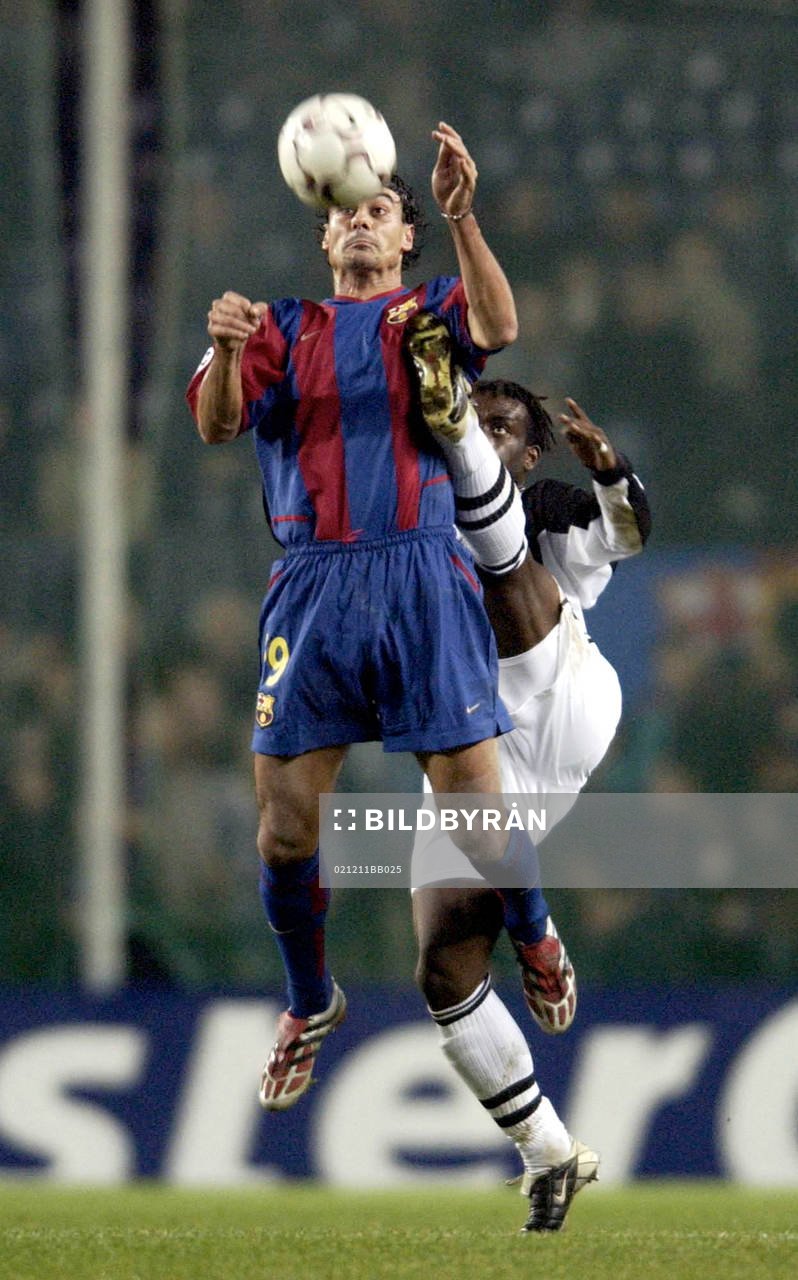  Dani, Barcelona och Olivier Bernard, Newcastle.
