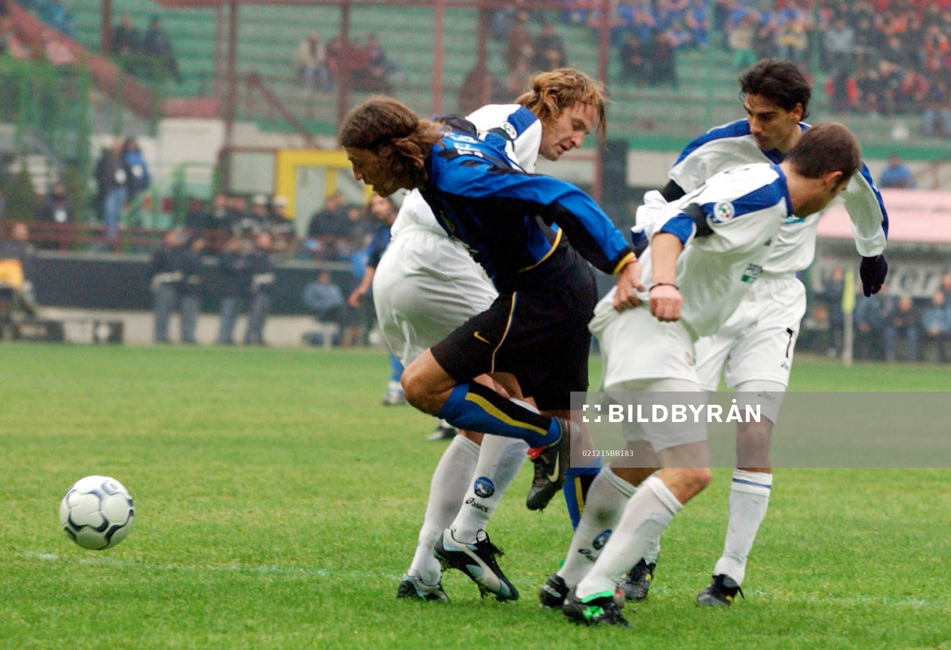  Crespo, Inter, tar sig fram.