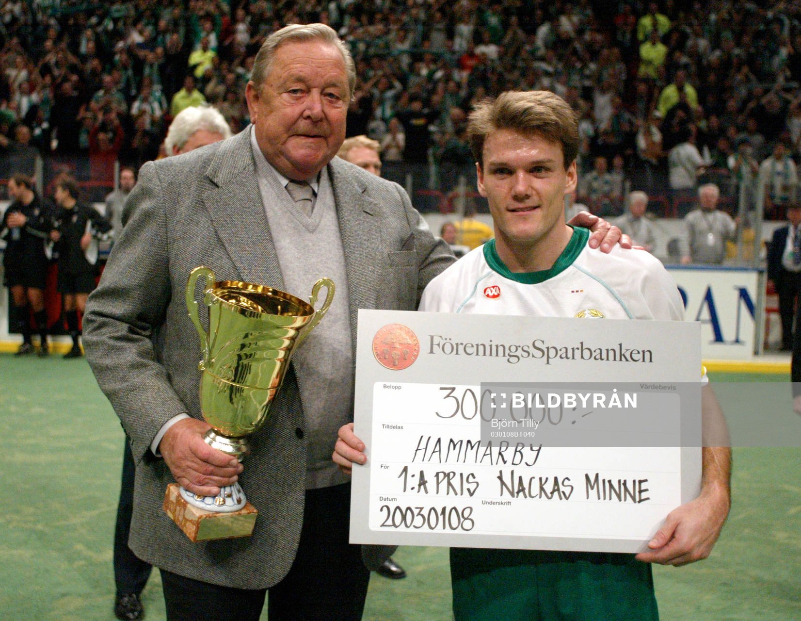 Lennart Johansson, UEFA-president, och Mikael Hellström,