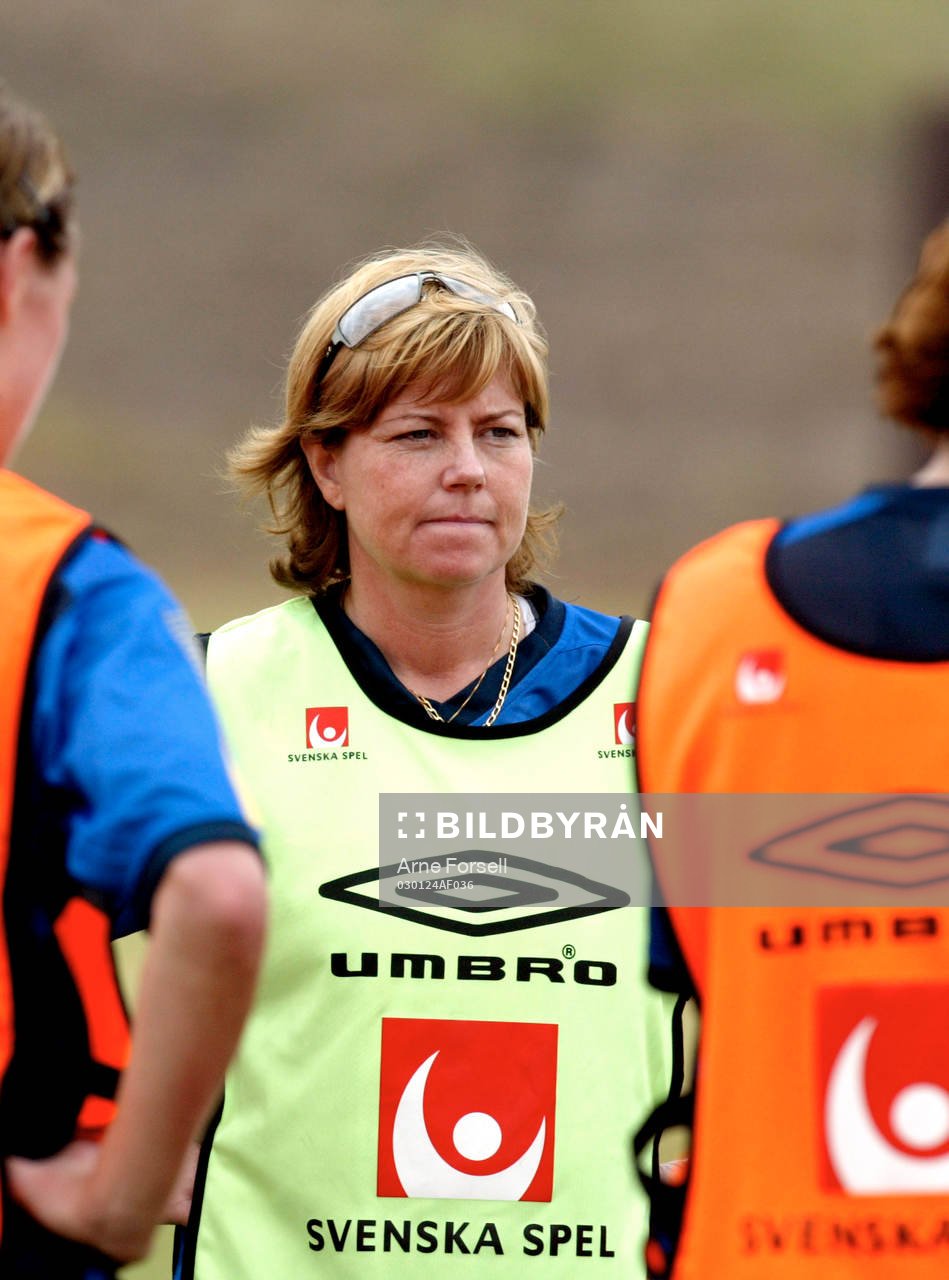 Fotboll Dam. Australia Cupn