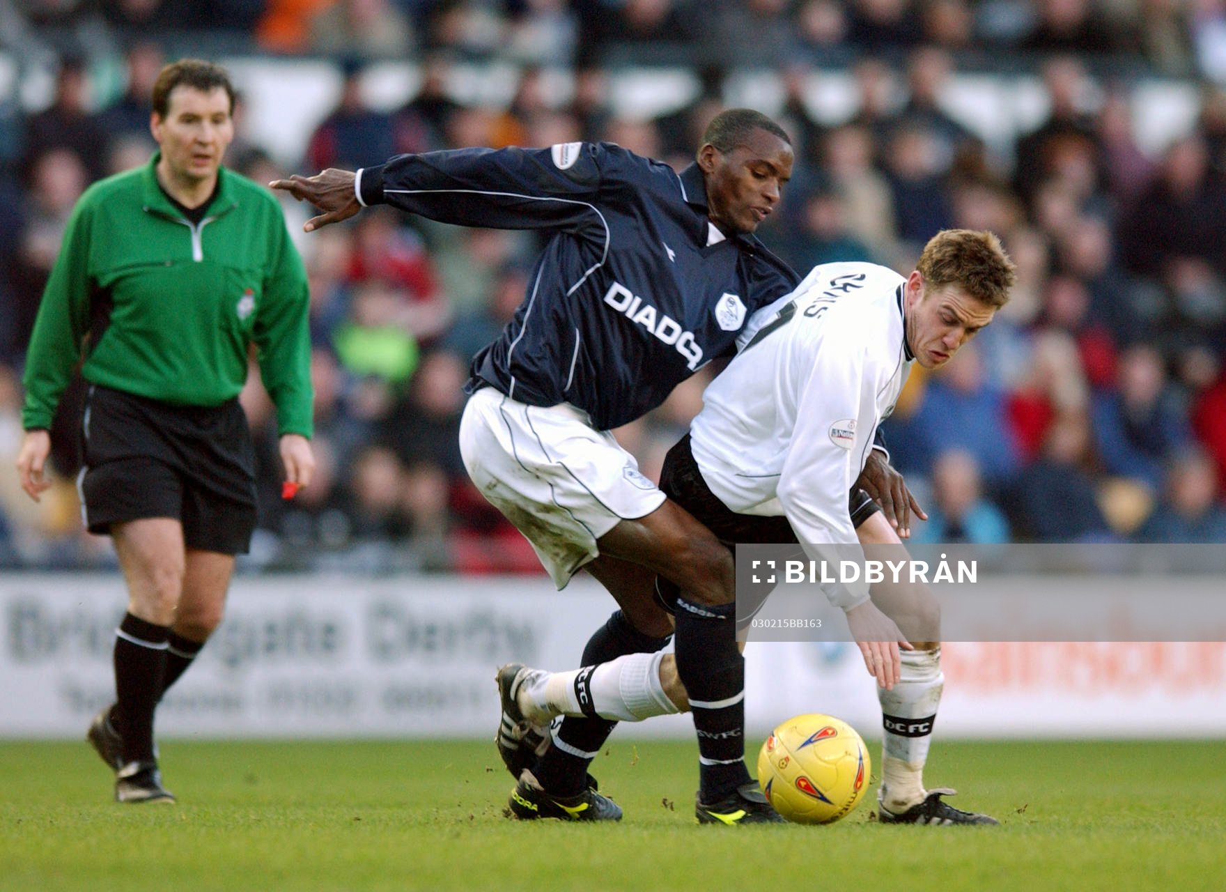 Lee Morris , Derby blir uppvaktad av  Darryl Powell,