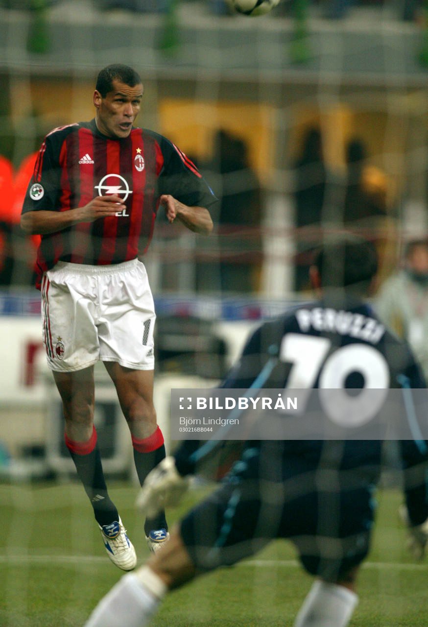  Ferreira Rivaldo Borba, Milan nickar mot mål.