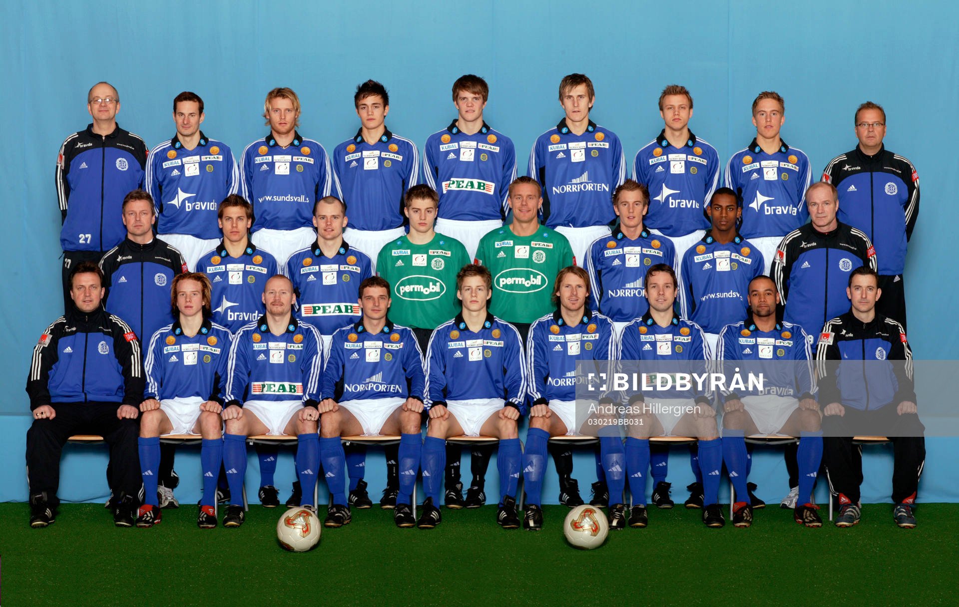 Bakre raden fr v; Pehr-Olof Johansson, målvaktstränare,