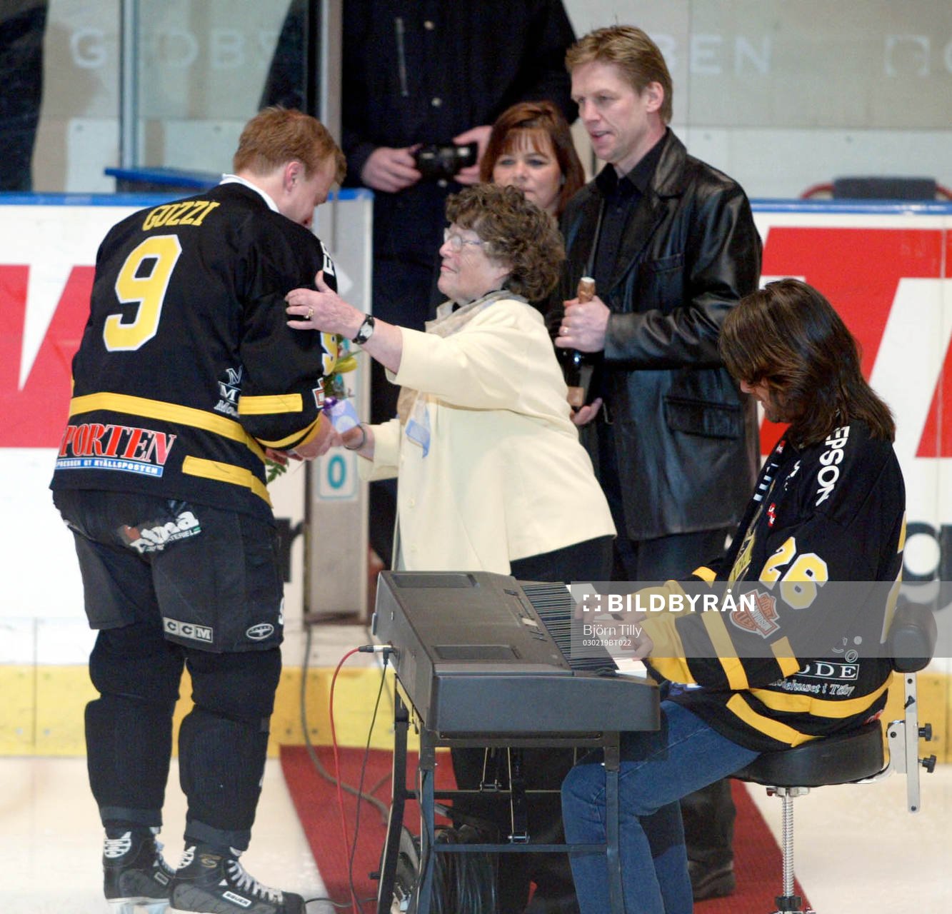 Anders Gozzi, AIK uppvaktas