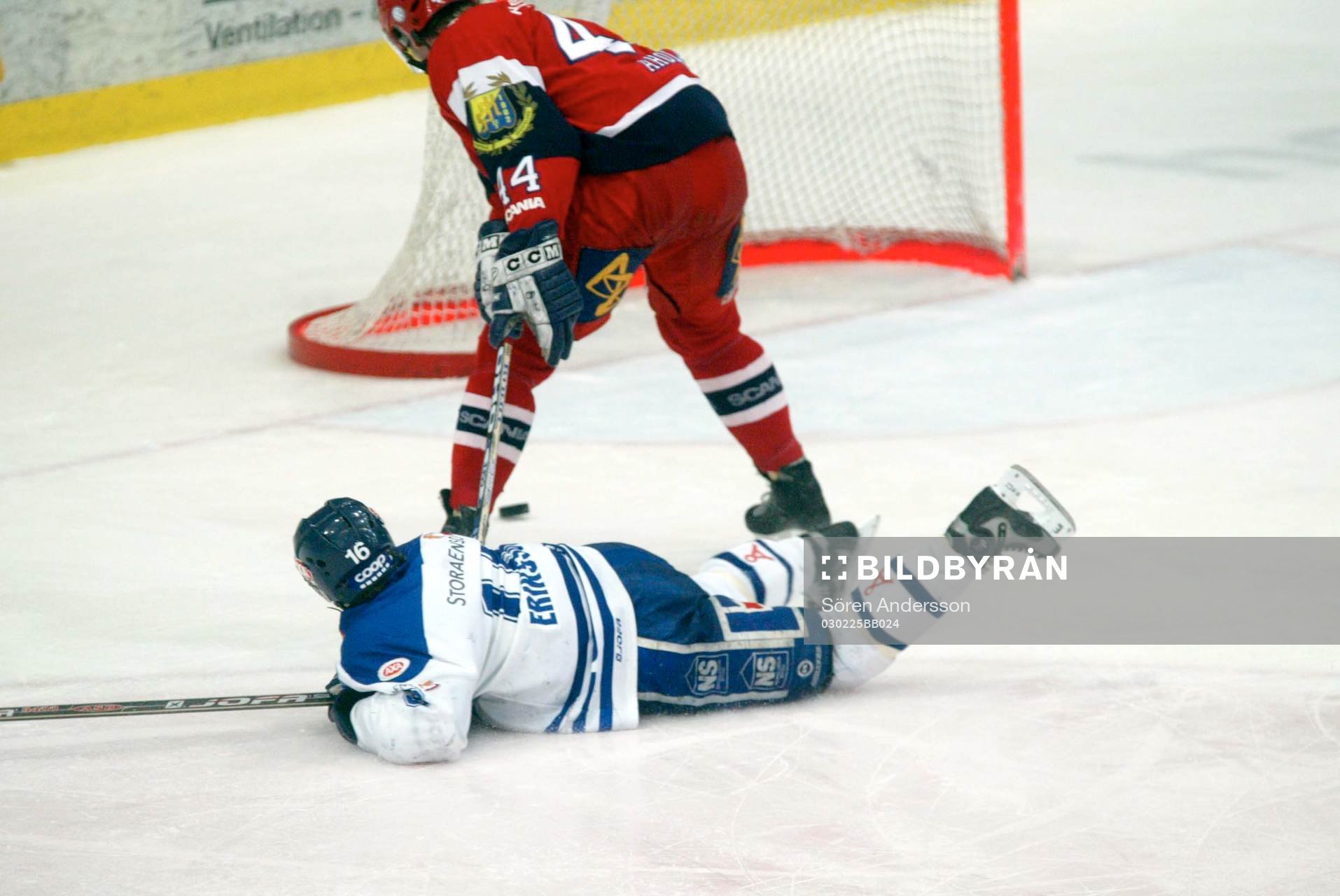 Niklas Eriksson, Leksand dras ner av Robert Carlsson,