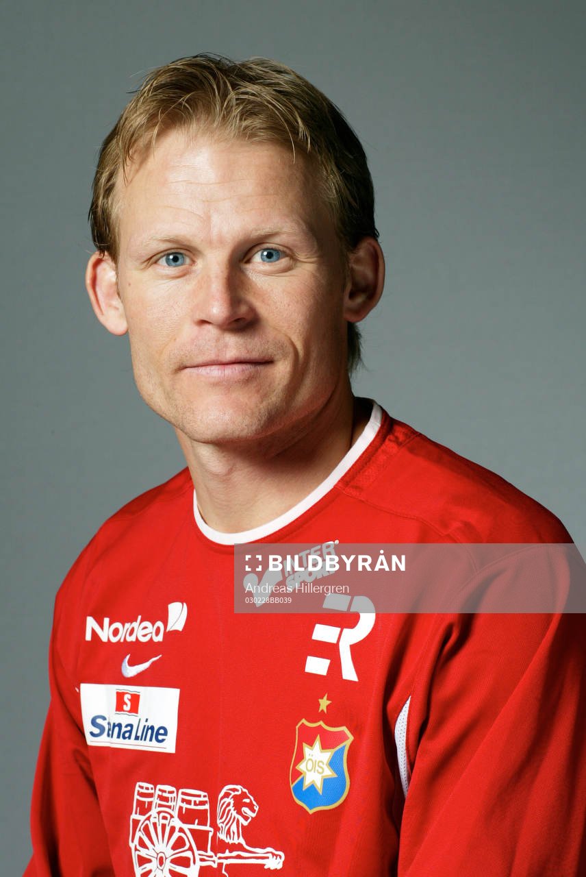 Robert B Bärkroth