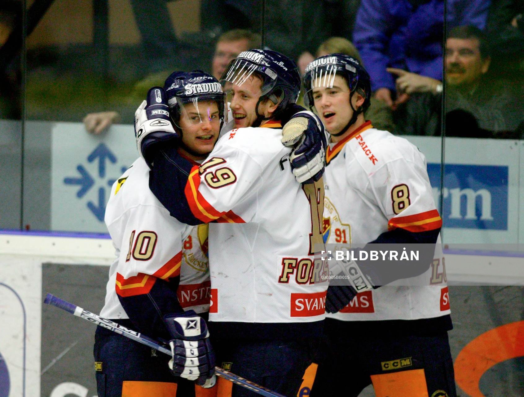 Joakim Eriksson och Per-Anton Lundström gratulerar
