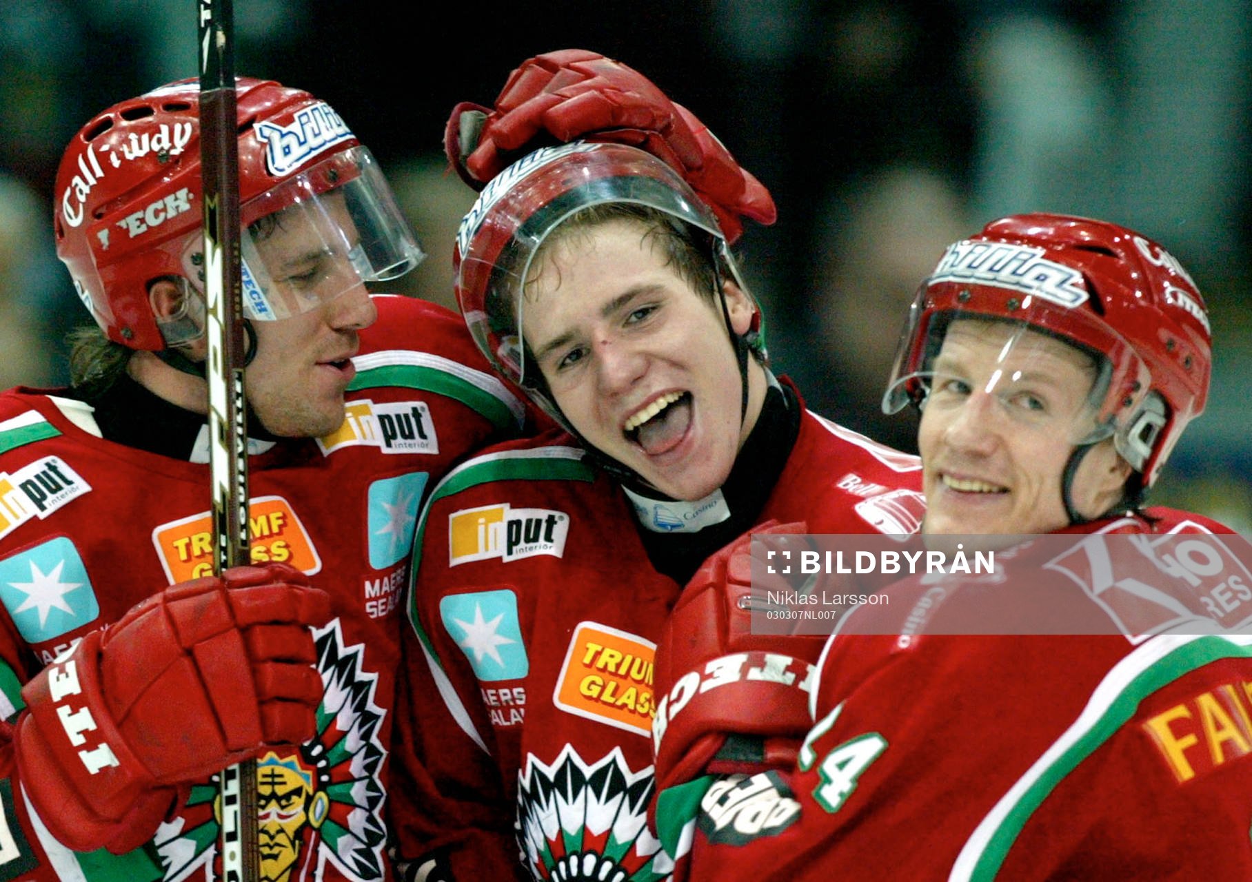 Alexander Steen, Fröludna gratuleras av Joel Lundqvist och