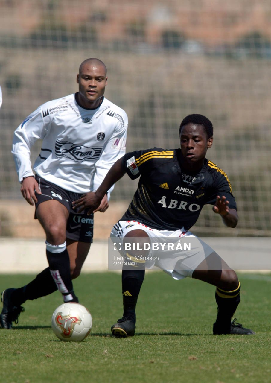 Fotboll, Träningsläger, AIK - Sogndal: Mutumba, en av AIK:s många jättetalanger, men idag räckte de inte riktigt till.