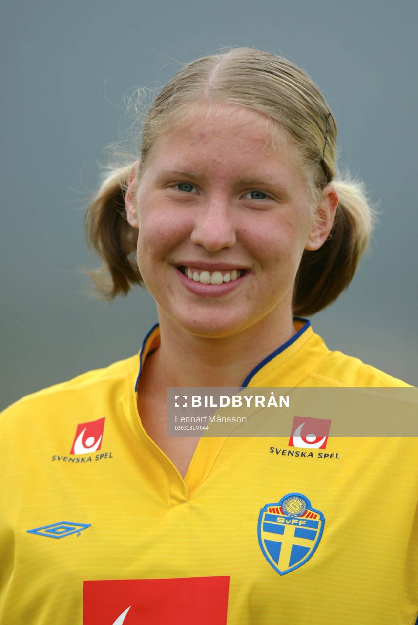 Maria Karlsson, Sverige