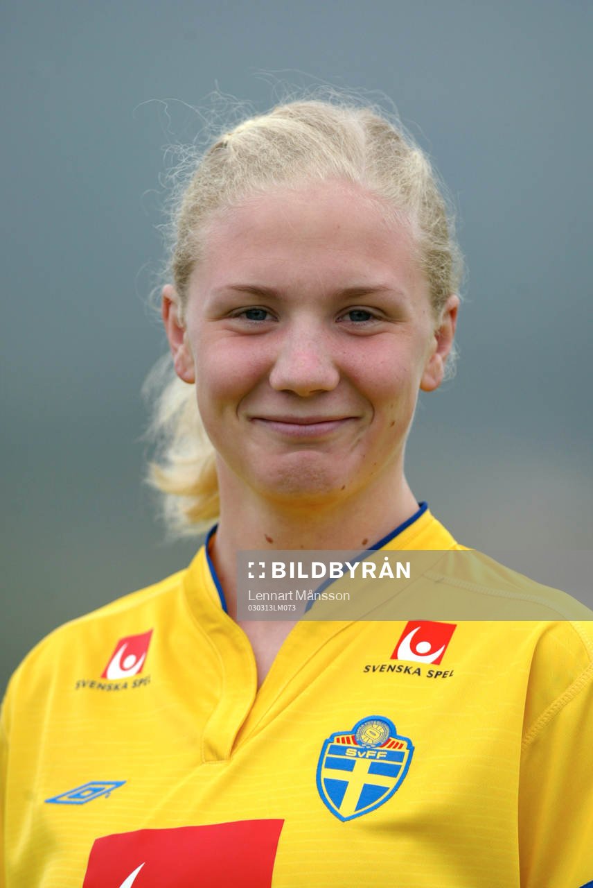 Anna Paulsson, Sverige